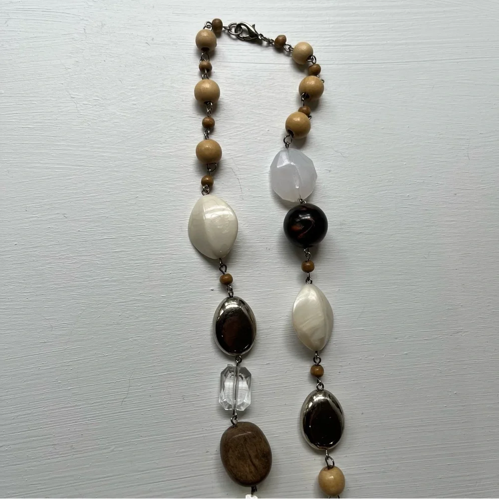 Neutral Tones Beaded Necklace